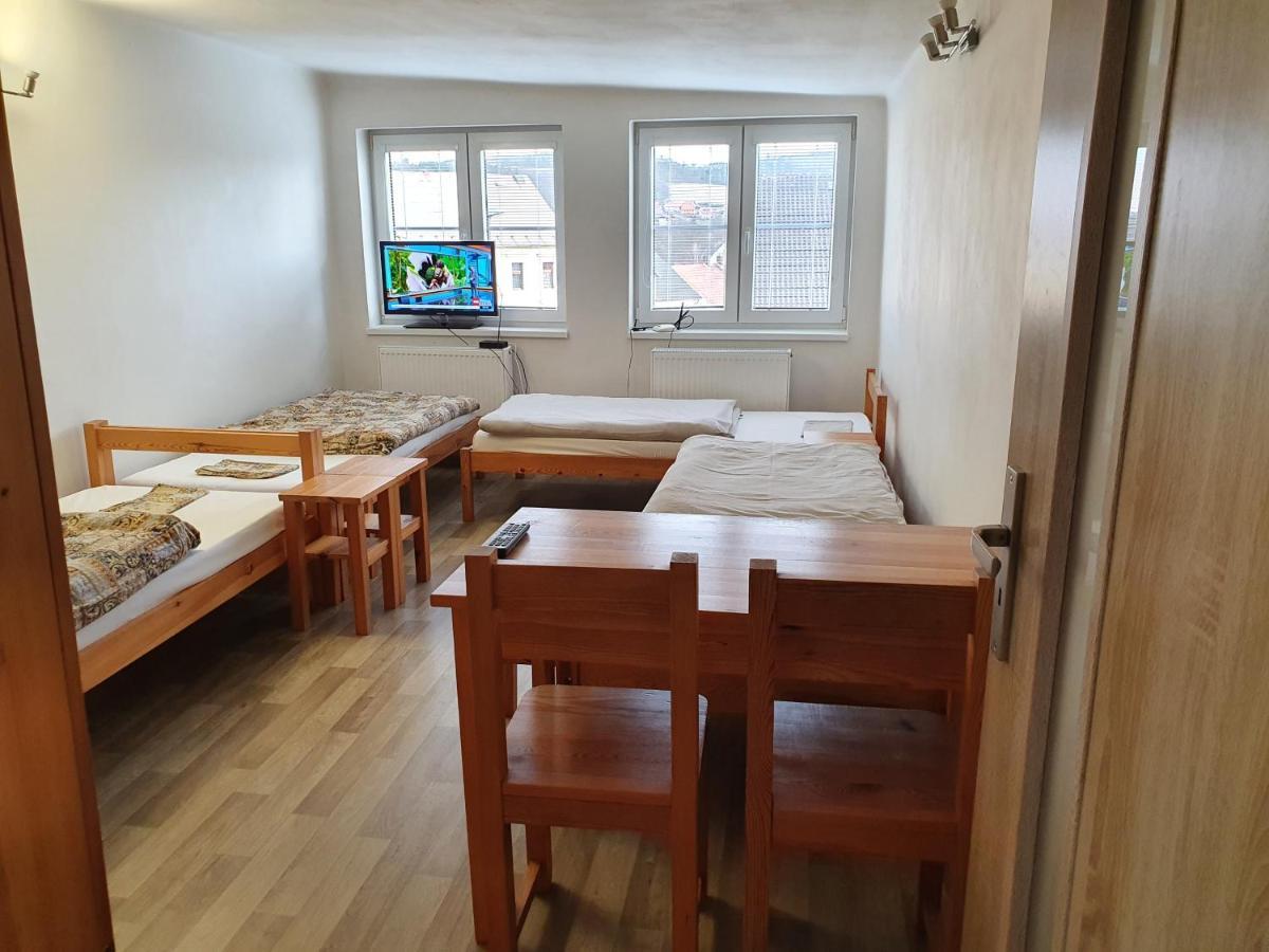 Apartman Plasy Eksteriør billede