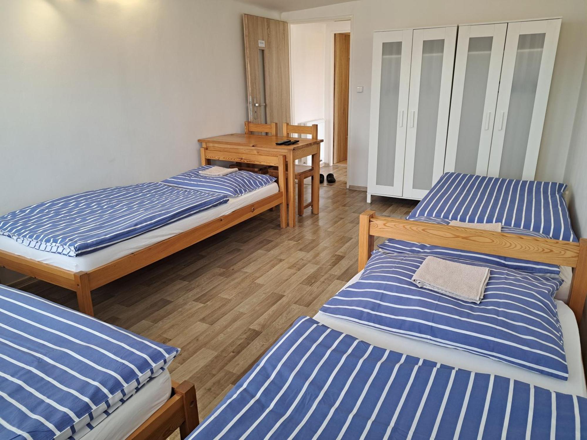 Apartman Plasy Eksteriør billede